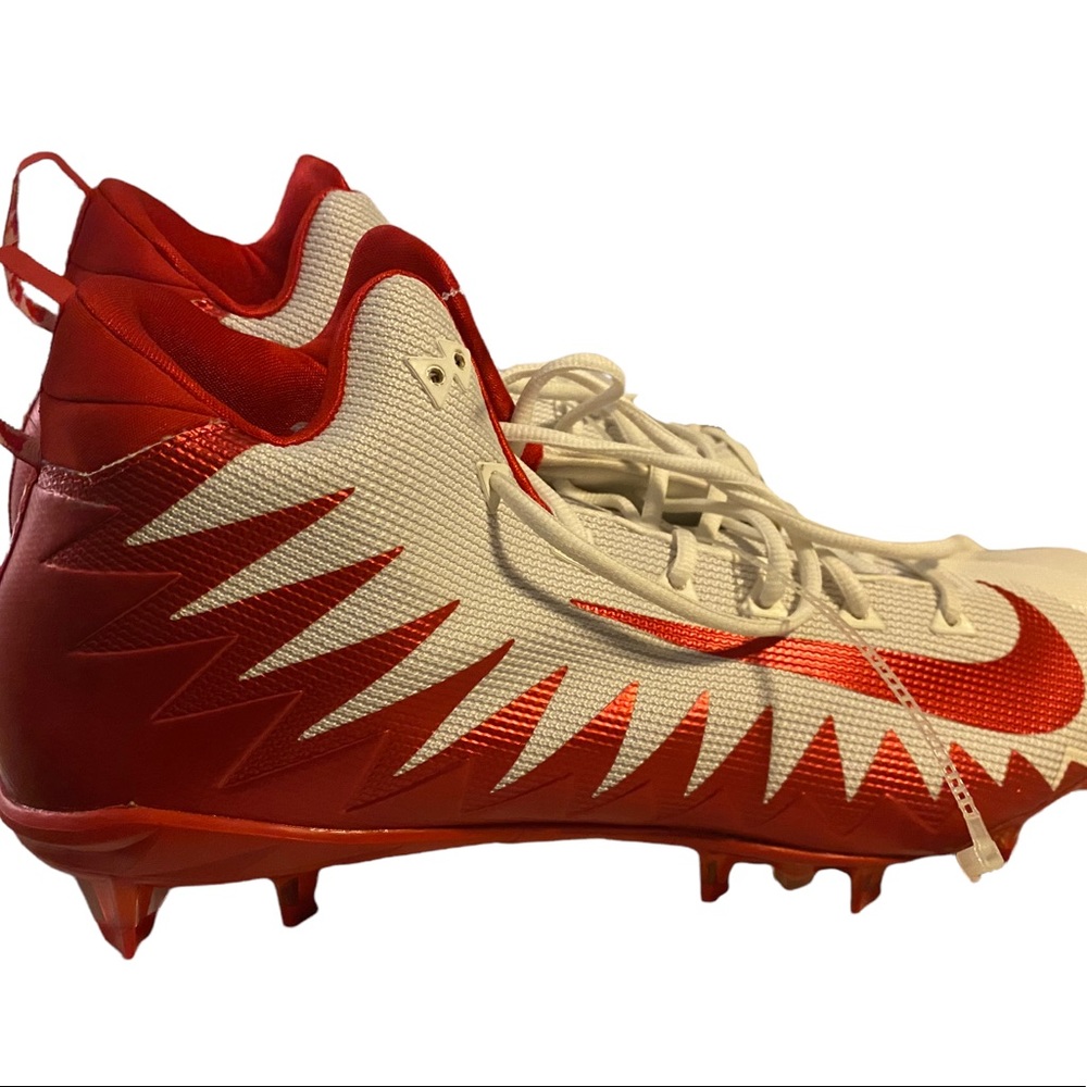 NWOT Size 17 Nike Mens Alpha Menace Varsity Football Cleats